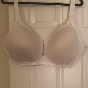 Catherine’s White Bra 40DDD (no underwire)